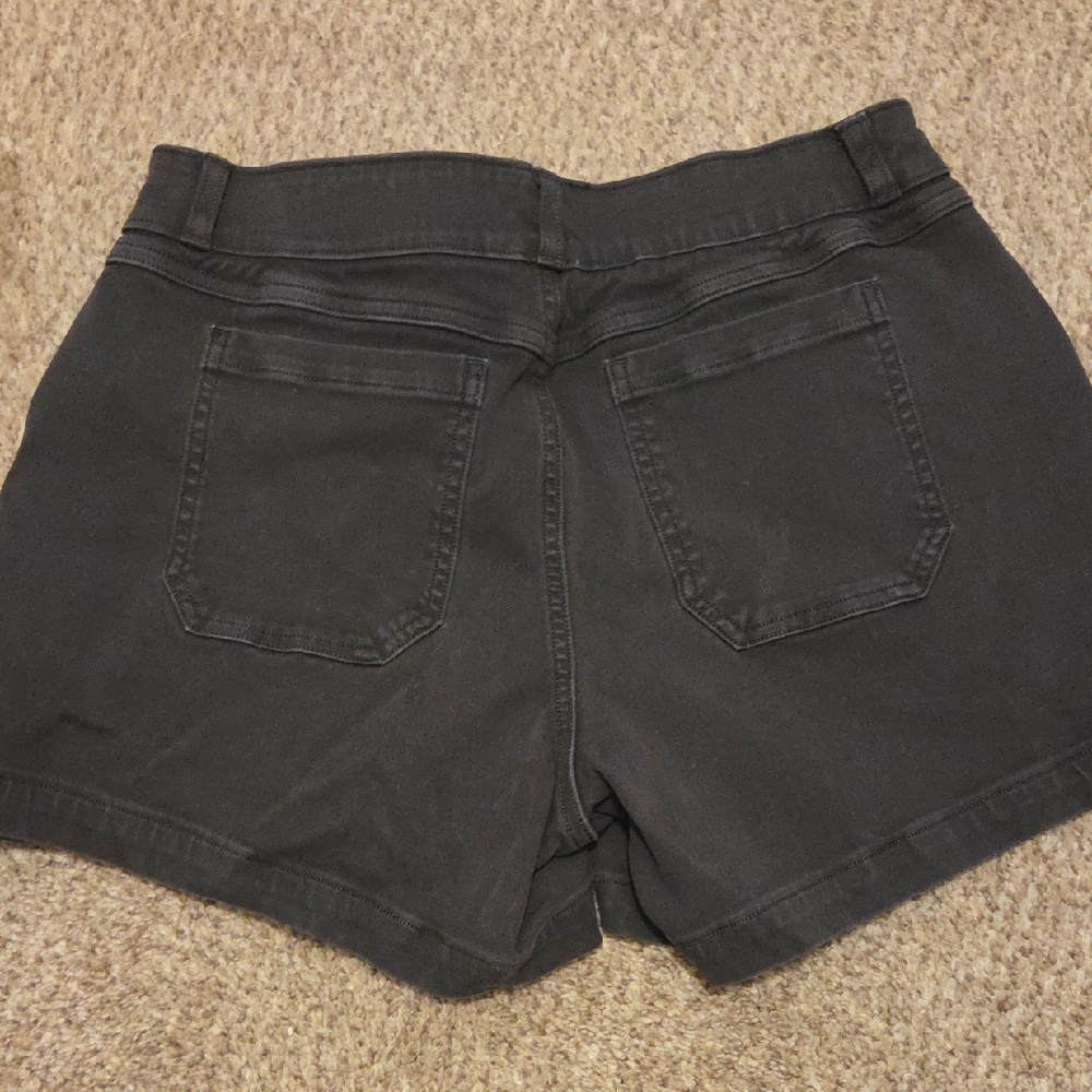 SPANX Black Casual Women’s Shorts with Front Pockets Medium - Picture 2 of 5